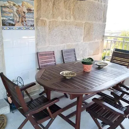 House With 3 Bedrooms In With Enclosed Garden 3 Km From The Holiday home Pontevedra