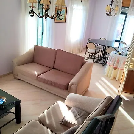 House With 3 Bedrooms In With Enclosed Garden 3 Km From The * Pontevedra