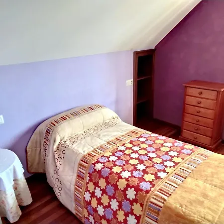 House With 3 Bedrooms In With Enclosed Garden 3 Km From The