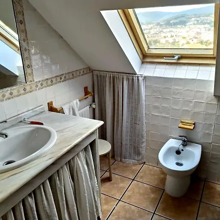 House With 3 Bedrooms In With Enclosed Garden 3 Km From The Pontevedra