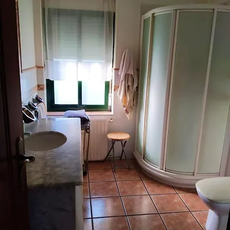 House With 3 Bedrooms In With Enclosed Garden 3 Km From The Pontevedra