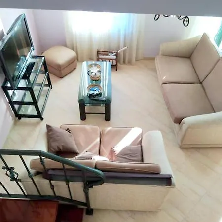 House With 3 Bedrooms In With Enclosed Garden 3 Km From The Holiday home *