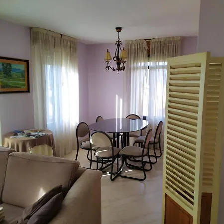 Holiday home House With 3 Bedrooms In With Enclosed Garden 3 Km From The *