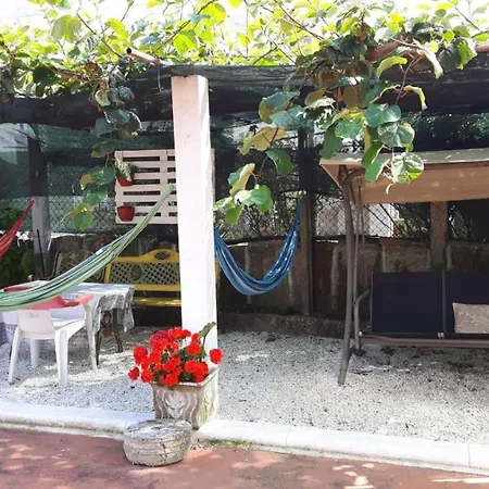 Casa Los Geranios Apartment *