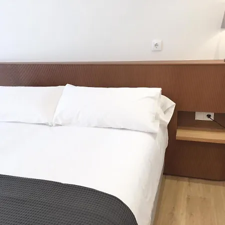 Casas A Beira - *