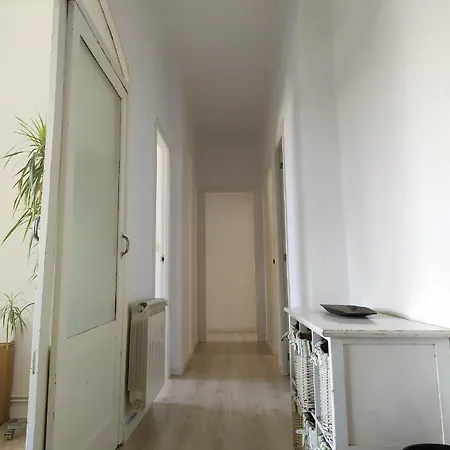 Living Apartment *