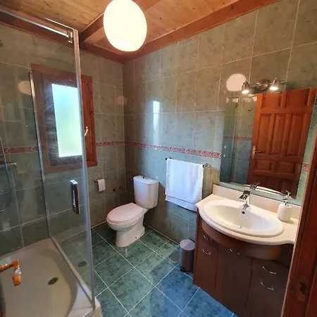 Casa De Madera Con Piscina Privada Holiday home Pontevedra