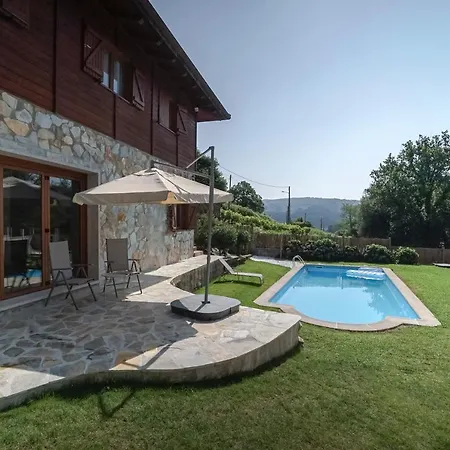 Holiday home Casa De Madera Con Piscina Privada *