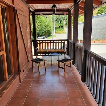 Holiday home Casa De Madera Con Piscina Privada