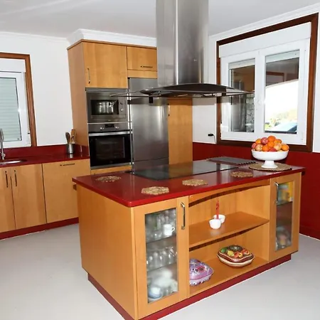 Agradable Casa Con Piscina En Gondomar *