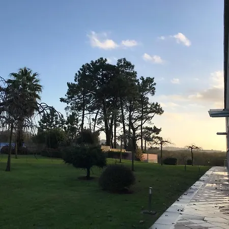 Con Piscina A Escasos Metros De A Lanzada