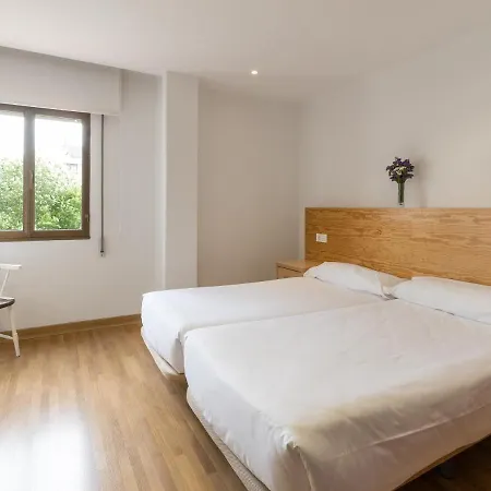 Hotel Rosalia De Castro 2*