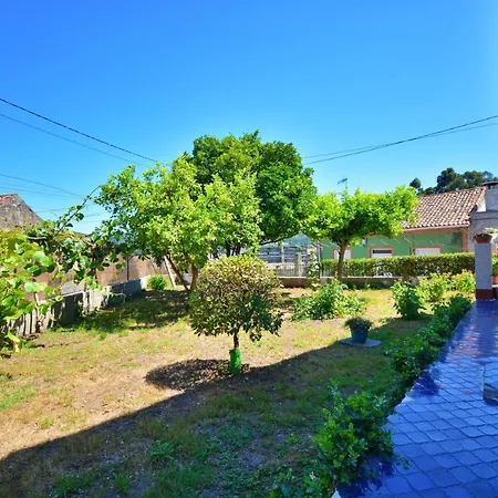 Holiday home Casa Con Jardin En Vilanova De Arousa