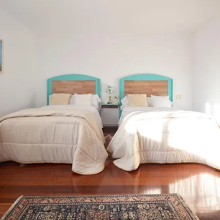 Casa Con Jardin En Vilanova De Arousa Pontevedra