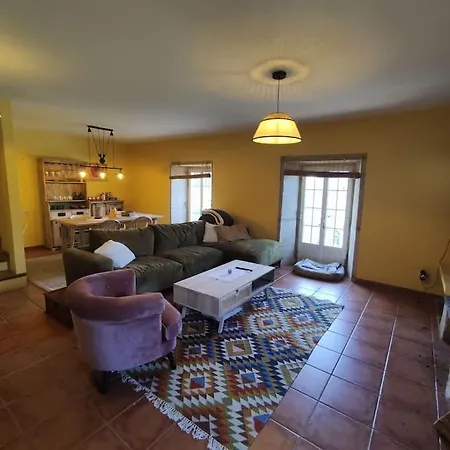 La Platanera: Stonehouse In Oceanside Village * Pontevedra