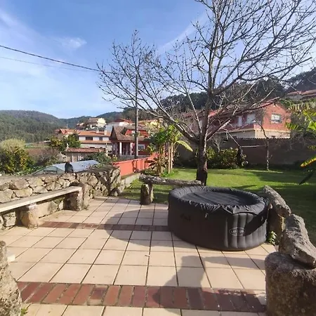 La Platanera: Stonehouse In Oceanside Village Holiday home Pontevedra