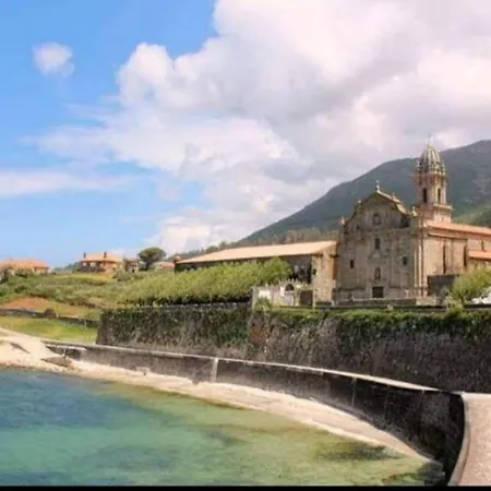 La Platanera: Stonehouse In Oceanside Village * Pontevedra