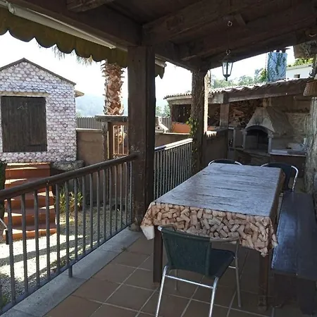 Casa Vacacional O Trisquel Holiday home Pontevedra