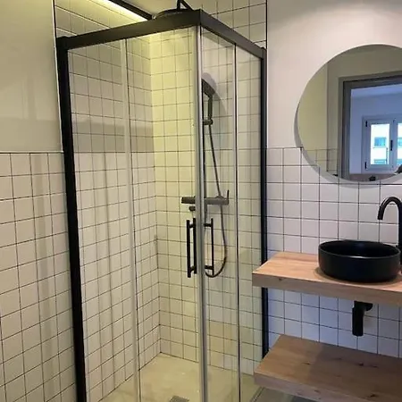 Apartment Moderno San Antonino Hapartments