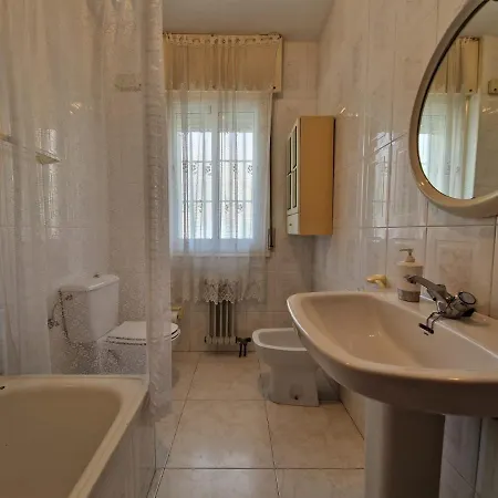 Precioso Con Piscina - Covelo Apartment