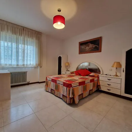 Precioso Con Piscina - Covelo Apartment