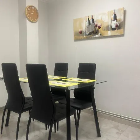 Apartamento Interior En El Centro De *
