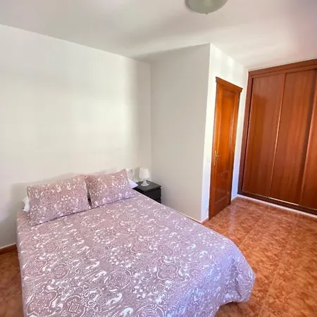 Plaza Celso Garcia De La Riega 6, 3 * Pontevedra
