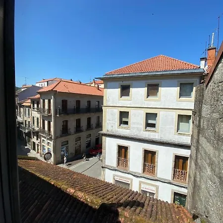 Plaza Celso Garcia De La Riega 6, 3 Apartment