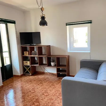 Plaza Celso Garcia De La Riega 6, 3 Apartment *