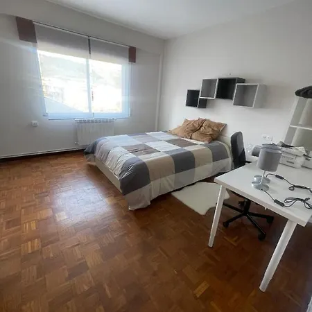 Apartment 8 Personas En *