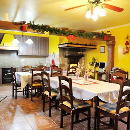 Os Carballos Casa rural