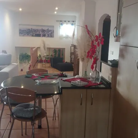 A Morada De Julia, Acogedor En El Balcón Del Valle Miñor Apartamento