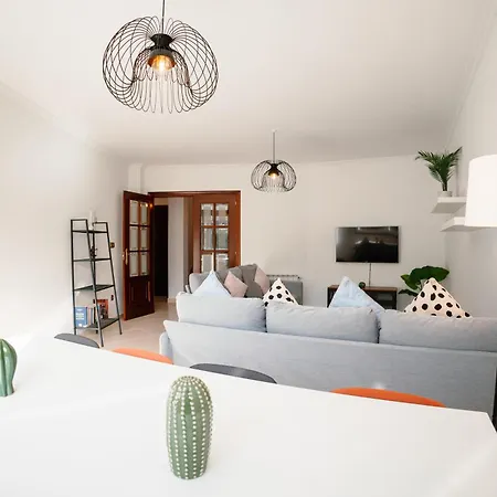 Holiday home Casa Bella Lalin- 4 Double Bedroom Galician Country Home!