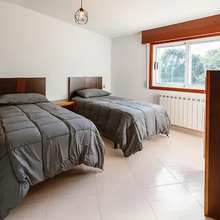 Casa Bella Lalin- 4 Double Bedroom Galician Country Home! Holiday home Pontevedra