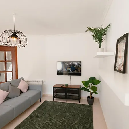 Casa Bella Lalin- 4 Double Bedroom Galician Country Home! Holiday home *
