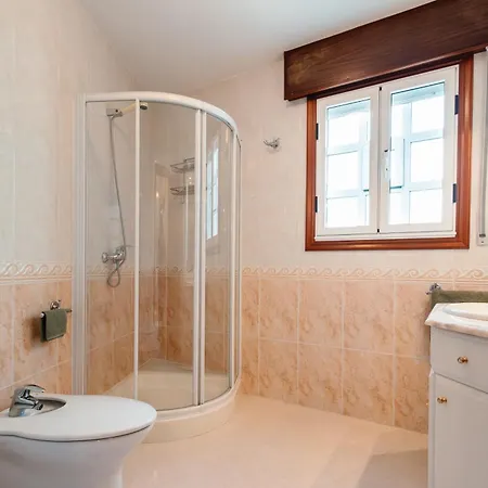 Casa Bella Lalin- 4 Double Bedroom Galician Country Home!