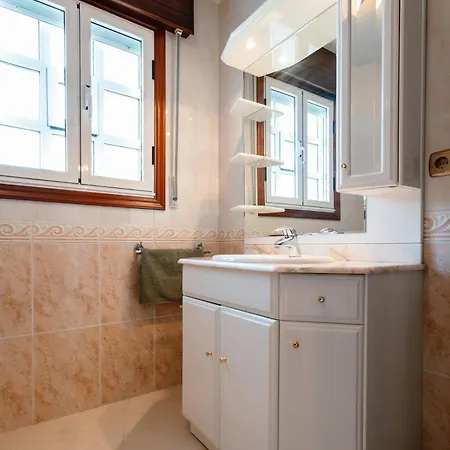 Holiday home Casa Bella Lalin- 4 Double Bedroom Galician Country Home! Pontevedra