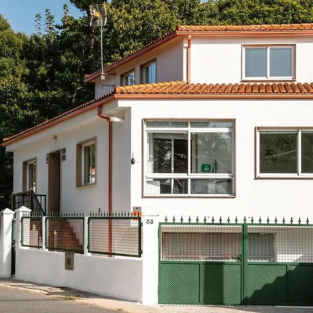 Casa Bella Lalin- 4 Double Bedroom Galician Country Home!