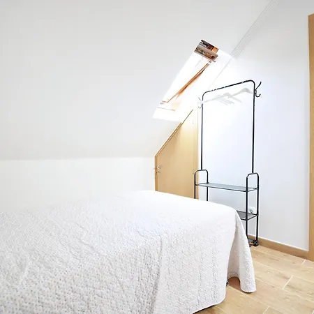 Holiday home Galihost - Casa Con Jardin En Pontevedra