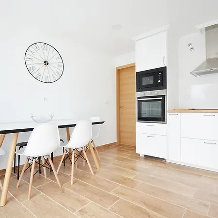 Galihost - Casa Con Jardin En * Pontevedra