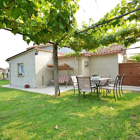 Galihost - Casa Con Jardin En Holiday home *