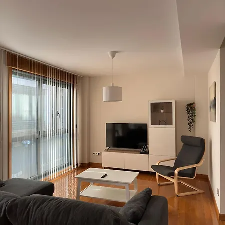 Coco Pardal, Apartment *