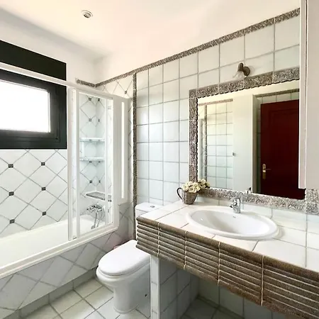 Holiday home Amplia Casa Familiar Pontevedra