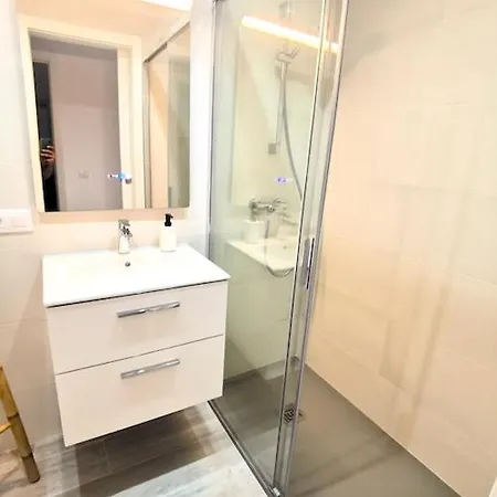 Acogedor Atico Lounge Apartment *