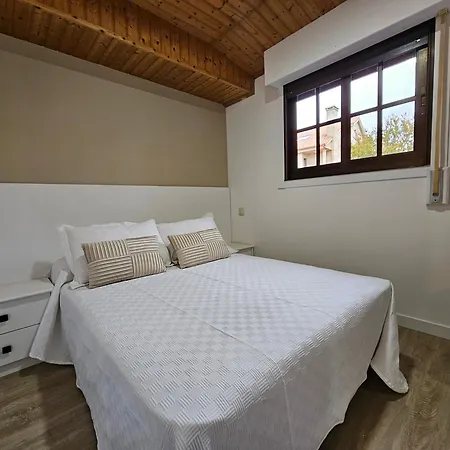 A 80m De A Lanzada Apartment