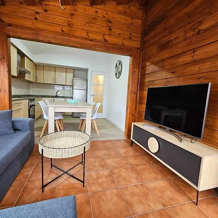 A 80m De A Lanzada Apartment *