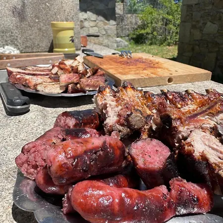 Сasa de vacaciones Casa 2 Con Piscina Y Cenador Al Aire Libre Pontevedra