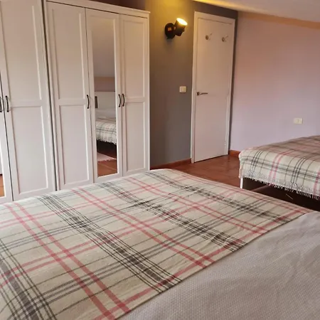 La Platanera: Stonehouse In Oceanside Village Pontevedra