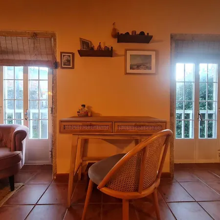 La Platanera: Stonehouse In Oceanside Village Holiday home Pontevedra