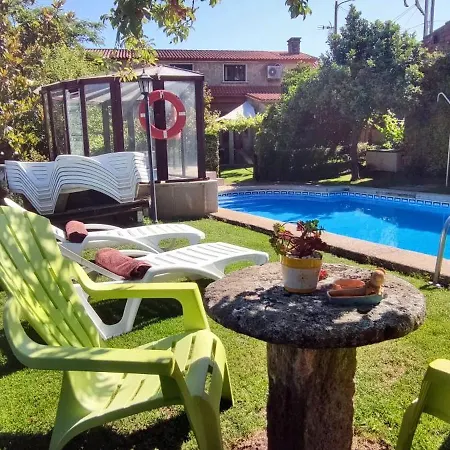 Casa rural Os Carballos *